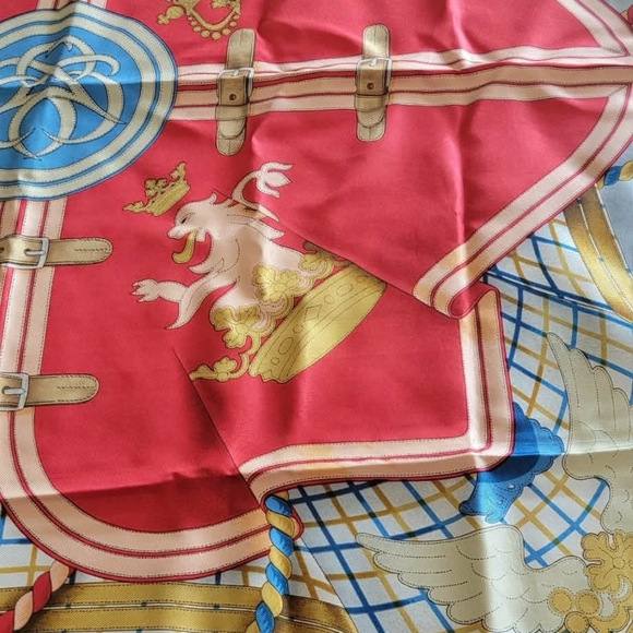 Vintage HERMES Scarf - Picture 4 of 11